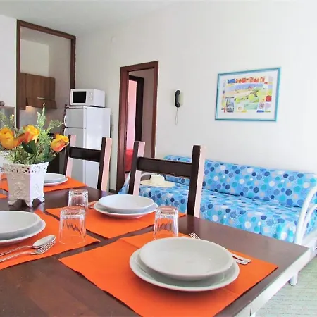 Appartamento Snug In With Private Terrace Bibione